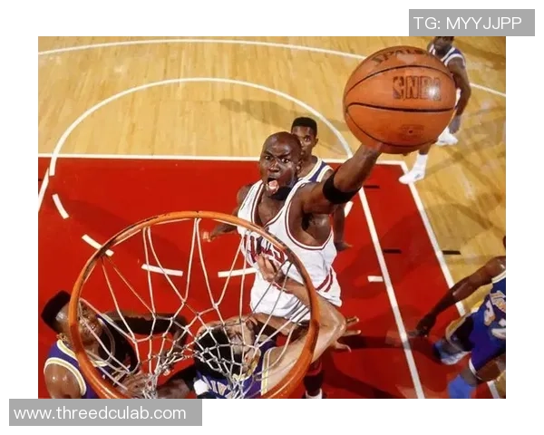 伊赛亚·托马斯:从NBA巨星到跌宕起伏的篮球人生与坚持精神 伊赛亚·托马斯:从NBA巨星到跌宕起伏的篮球人生与坚持精神