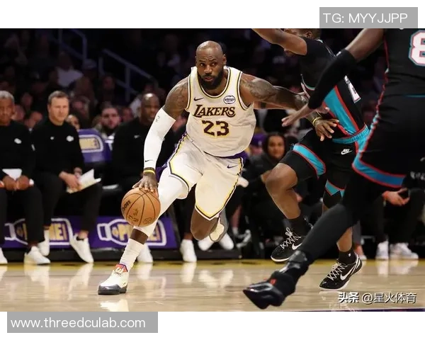 灰熊强势挑战湖人巅峰对决再燃悬念上演硬核较量 灰熊强势挑战湖人巅峰对决再燃悬念上演硬核较量